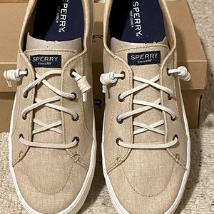 Women’s Sperry Topsiders